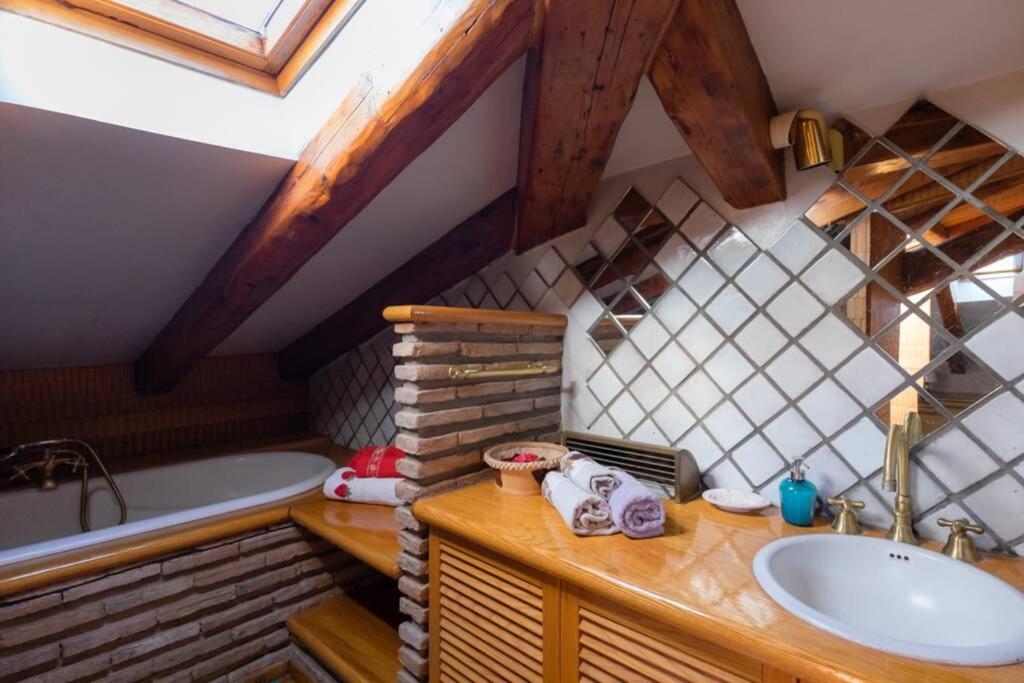 트리에스테 6 Ponterosso - Luxury Attic 아파트 외부 사진